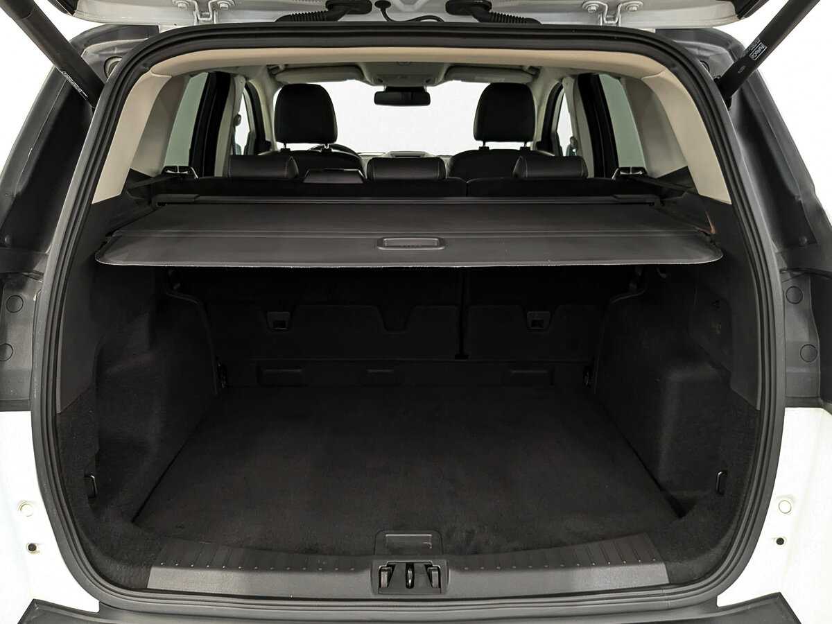 Ford Kuga с пробегом — 2016 год. Фото: #9