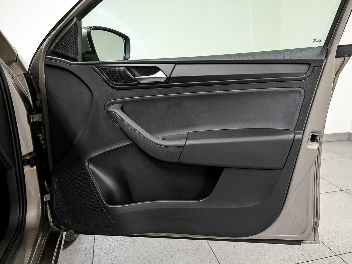 Volkswagen Polo с пробегом — 2021 год. Фото: #24