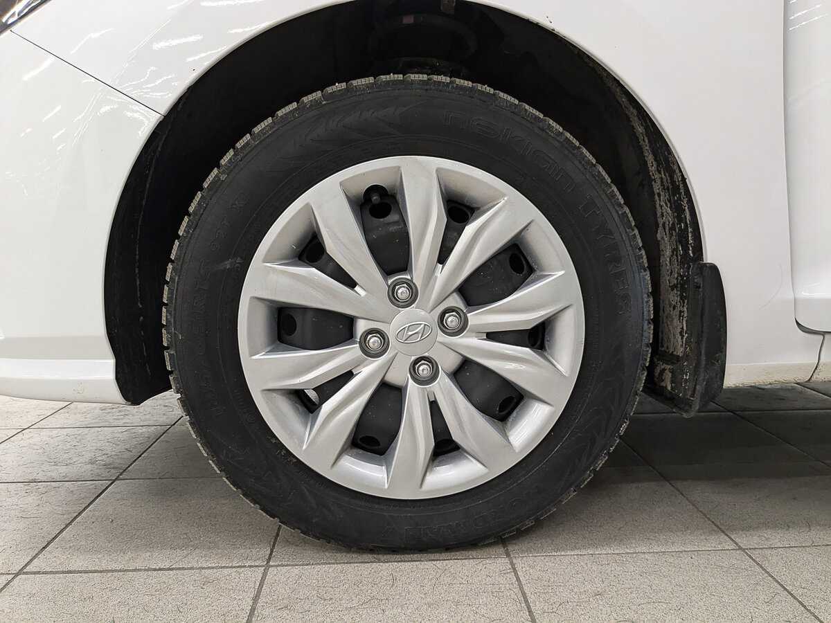 Hyundai Solaris с пробегом — 2021 год. Фото: #11