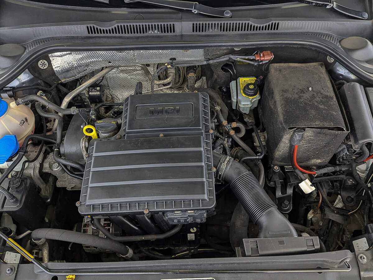 Volkswagen Jetta с пробегом — 2016 год. Фото: #8