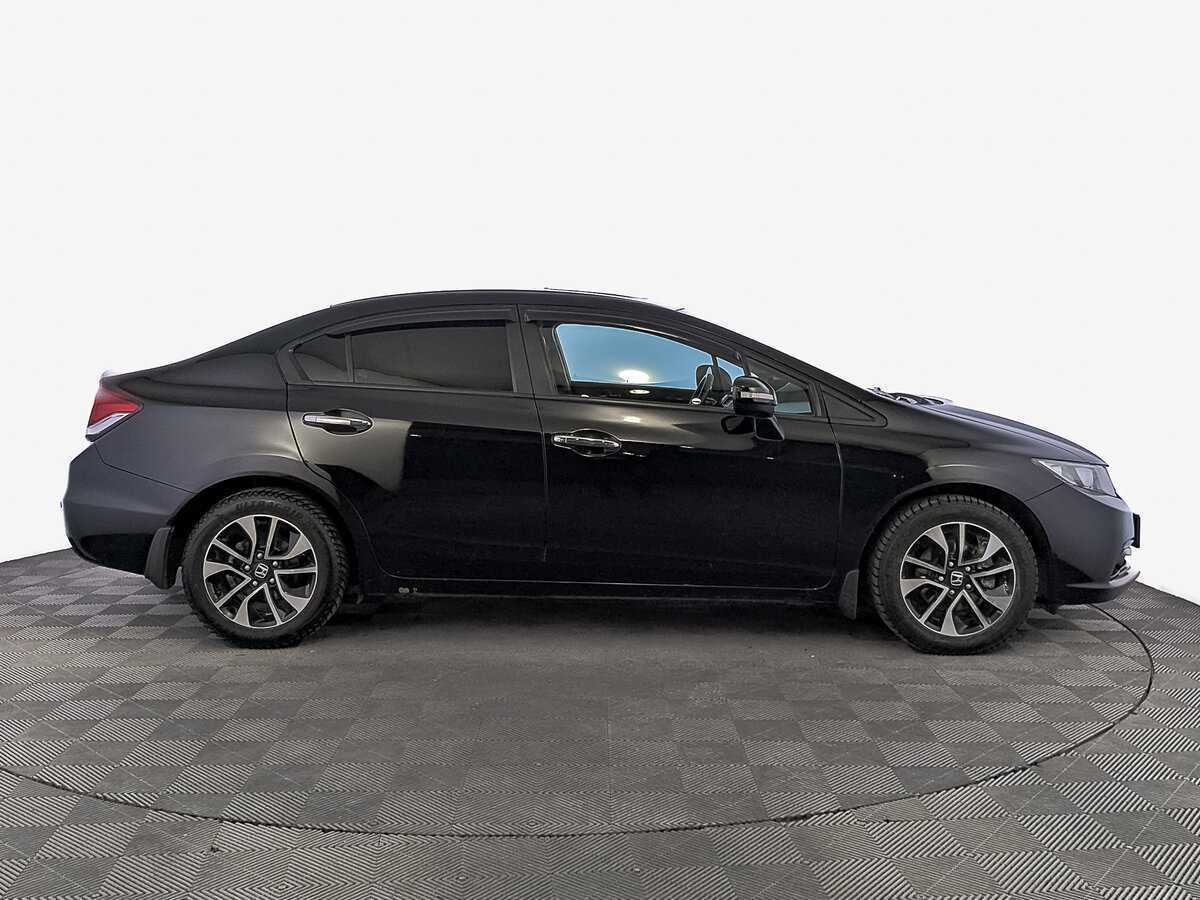 Honda Civic с пробегом — 2013 год. Фото: #3