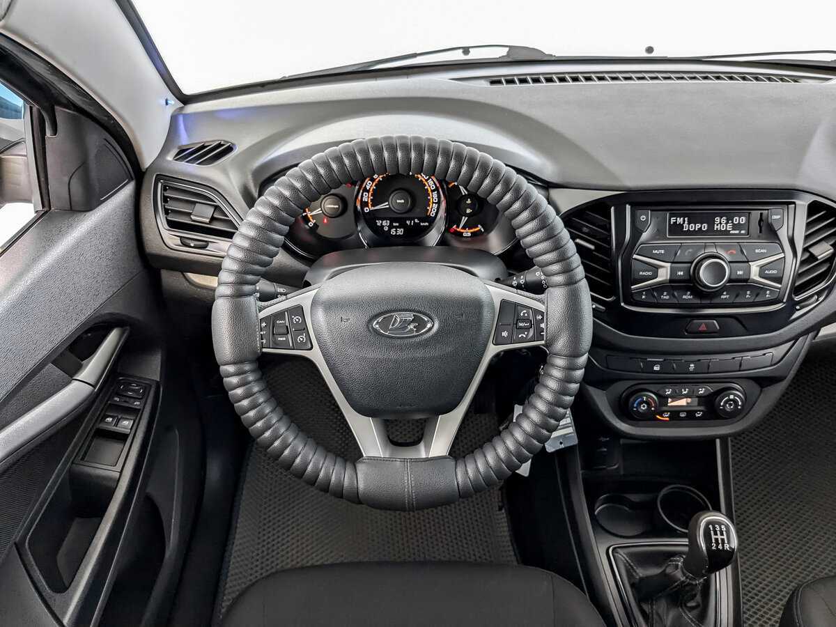 Lada (ВАЗ) Vesta с пробегом — 2019 год. Фото: #20