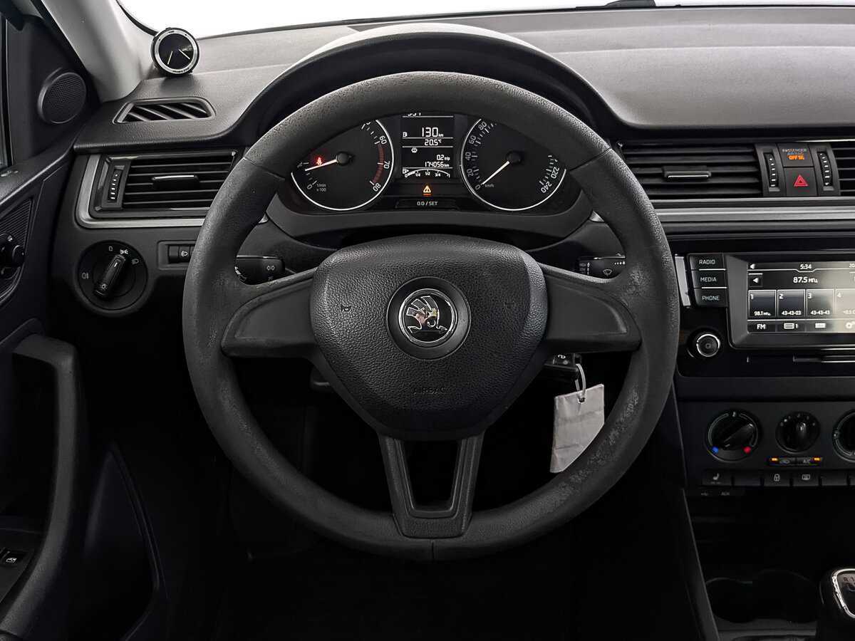 Skoda Rapid с пробегом — 2017 год. Фото: #20