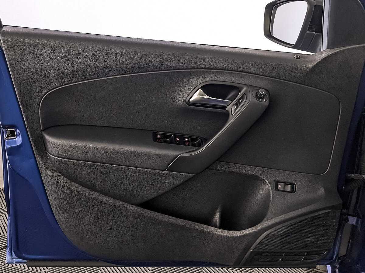 Volkswagen Polo с пробегом — 2019 год. Фото: #18