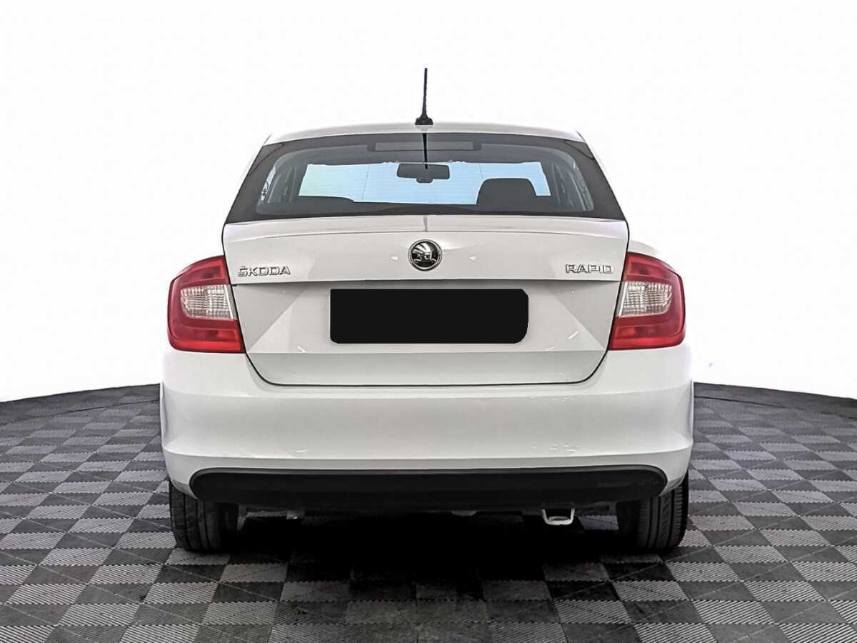 Skoda Rapid с пробегом — 2017 год. Фото: #5
