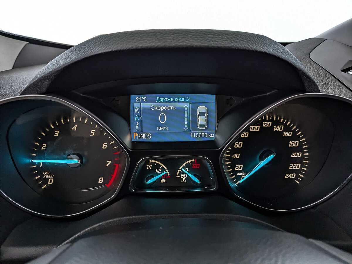 Ford Kuga с пробегом — 2014 год. Фото: #15