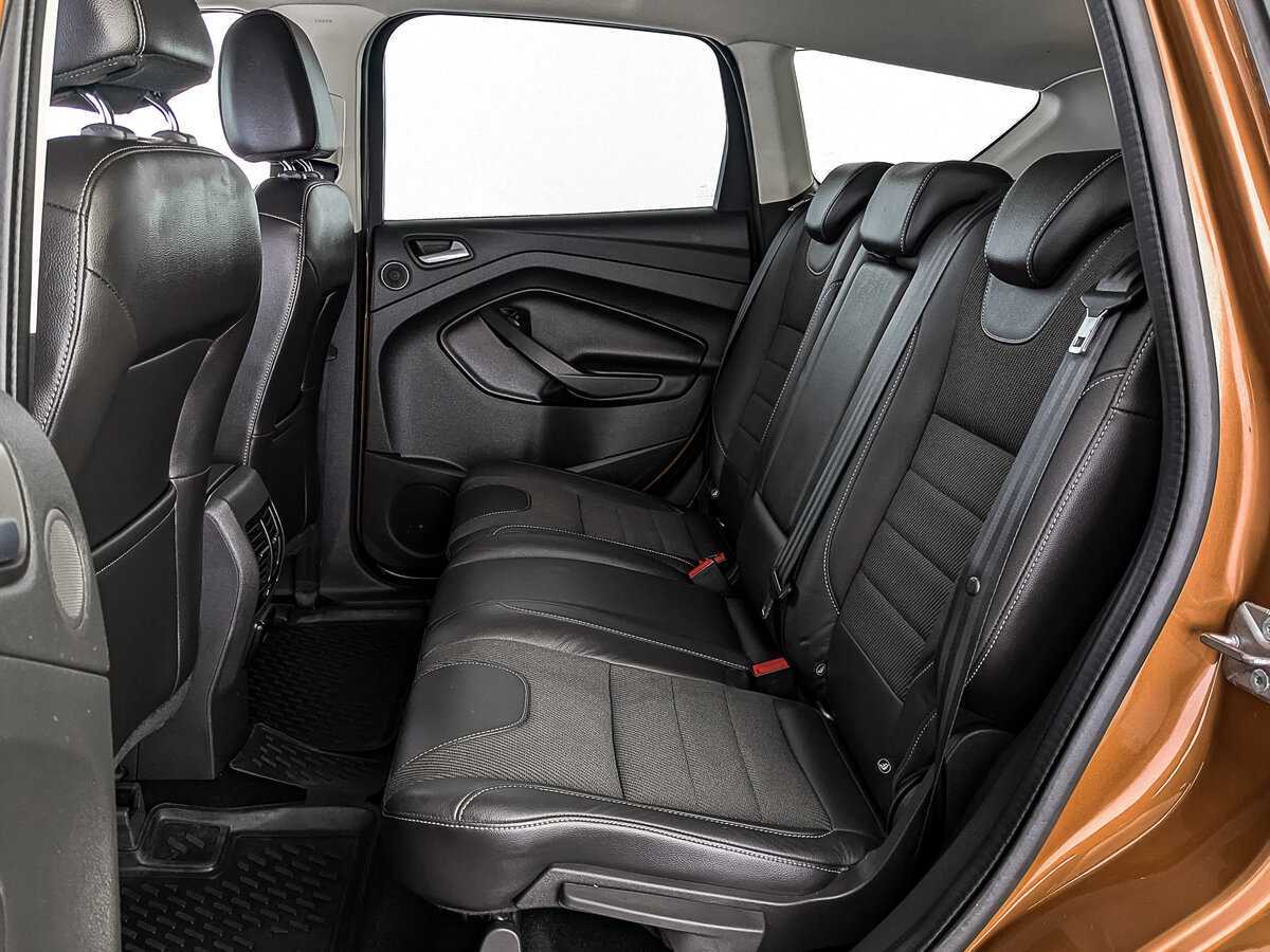 Ford Kuga с пробегом — 2014 год. Фото: #17