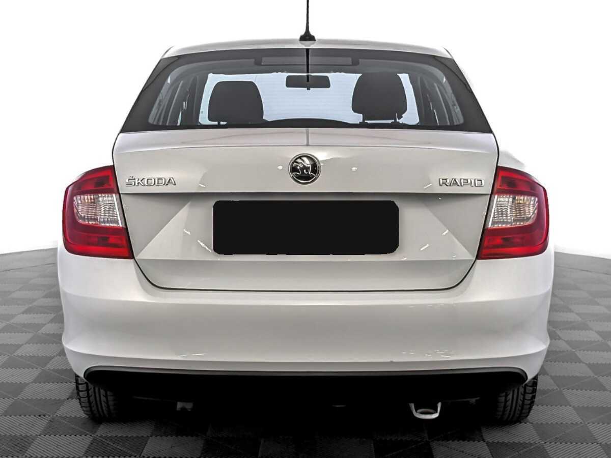 Skoda Rapid с пробегом — 2017 год. Фото: #5