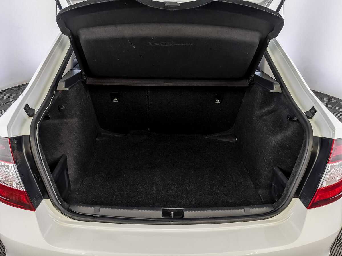 Skoda Rapid с пробегом — 2019 год. Фото: #9