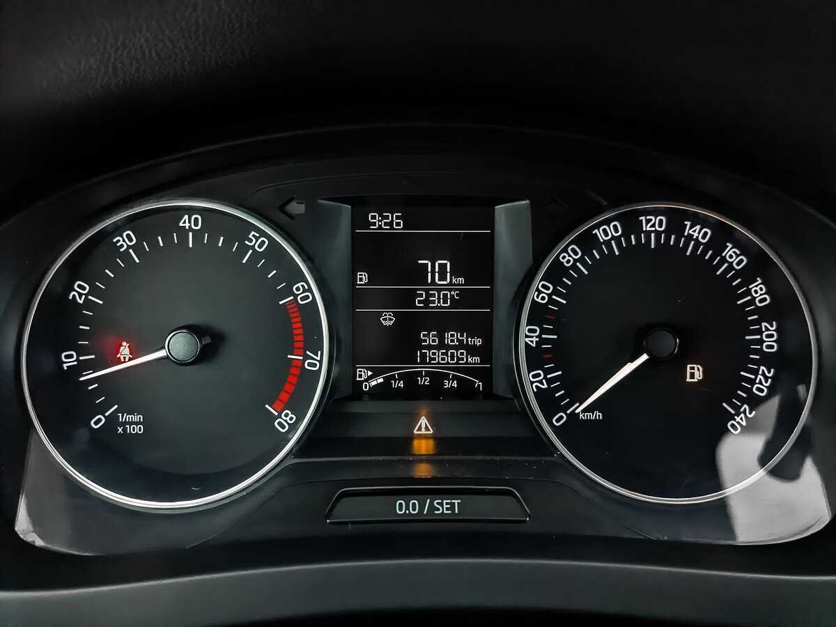 Skoda Rapid с пробегом — 2017 год. Фото: #15