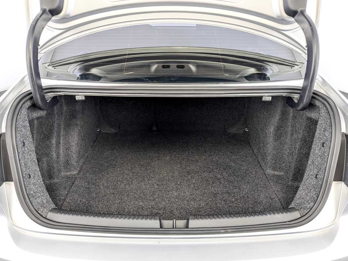 Volkswagen Jetta с пробегом — 2016 год. Фото: #9