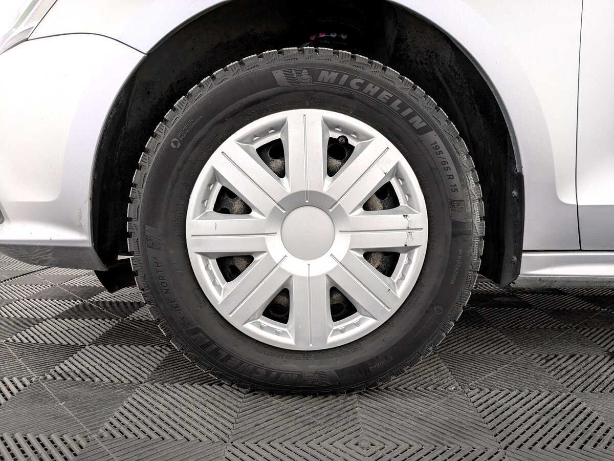 Volkswagen Jetta с пробегом — 2016 год. Фото: #17