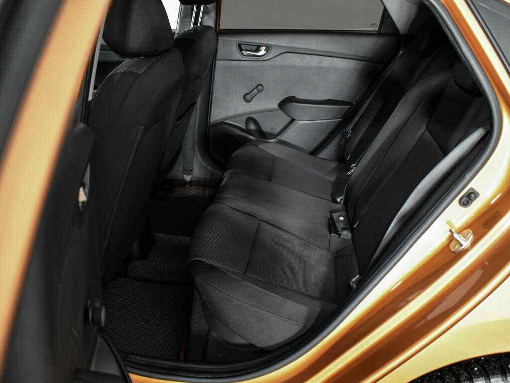 Hyundai Solaris с пробегом — 2017 год. Фото: #10