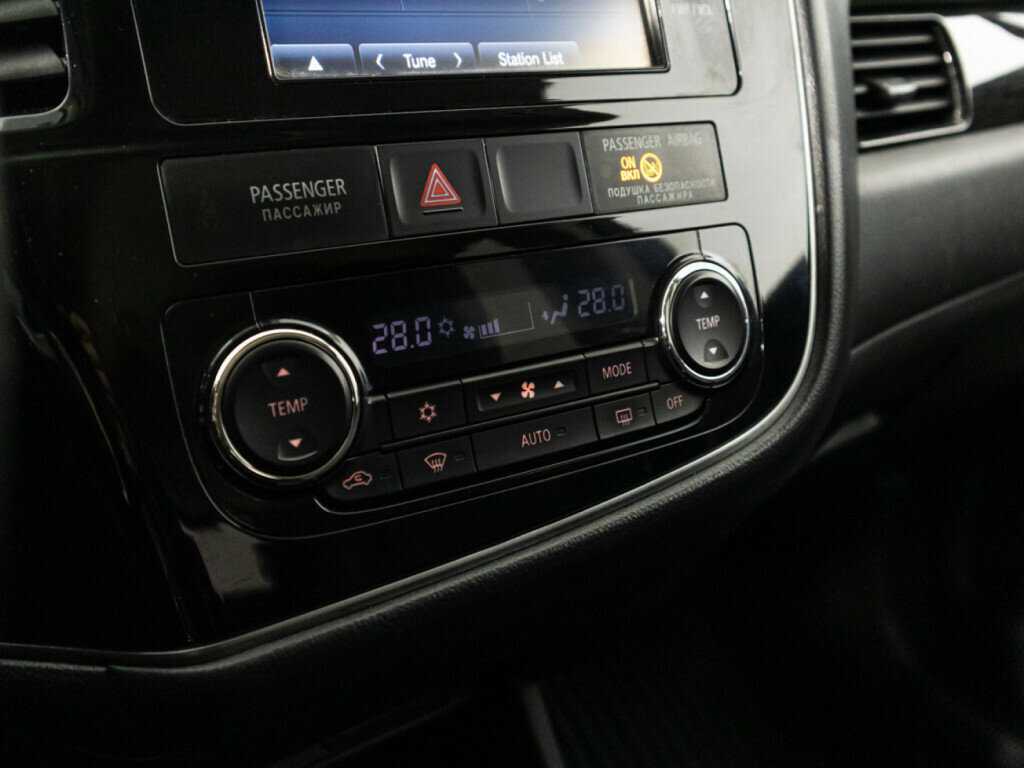 Купить Митсубиши Оутлэндер, 2016, 168 637 км.. Фото: #19