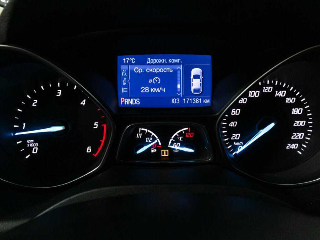 Ford Kuga с пробегом — 2013 год. Фото: #11