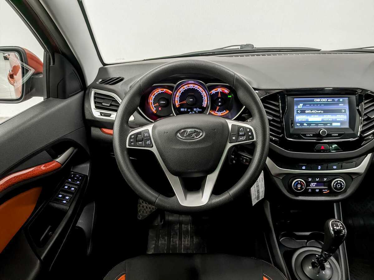 Lada (ВАЗ) Vesta с пробегом — 2019 год. Фото: #19