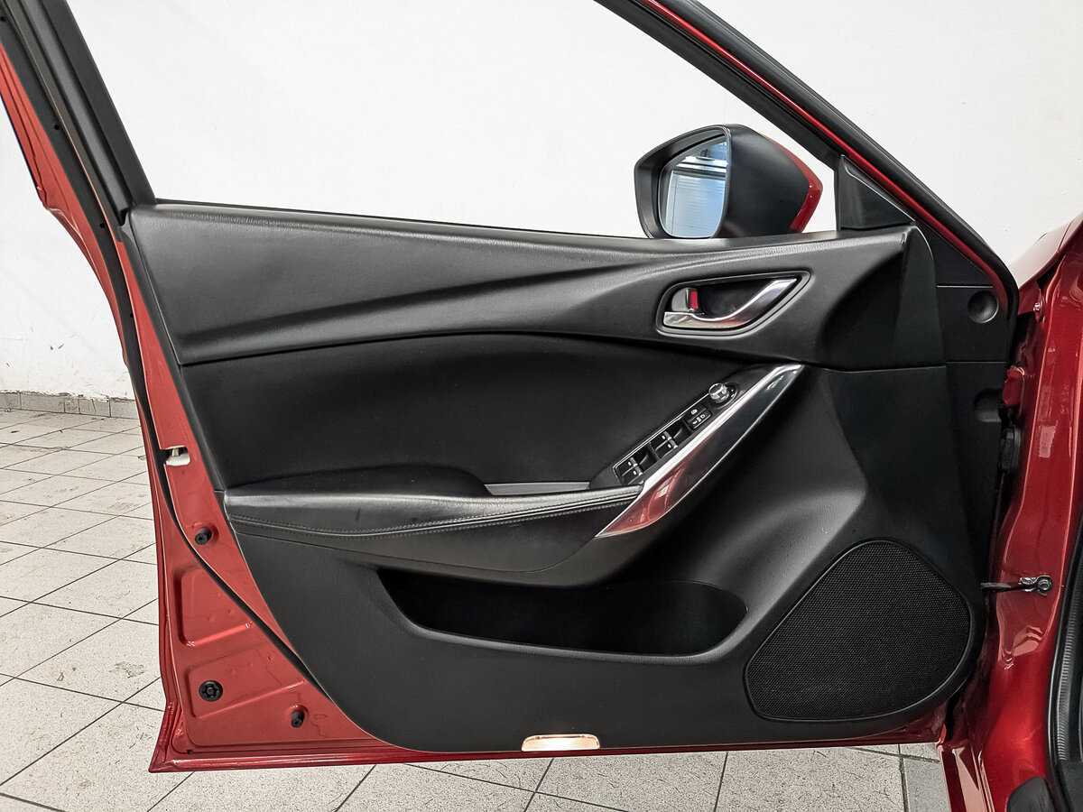 Mazda 6 с пробегом — 2018 год. Фото: #16