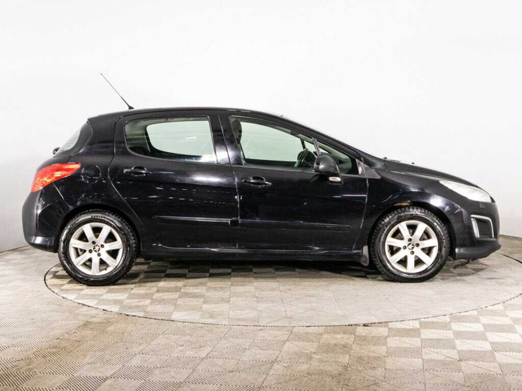 Peugeot 308 с пробегом — 2012 год. Фото: #3