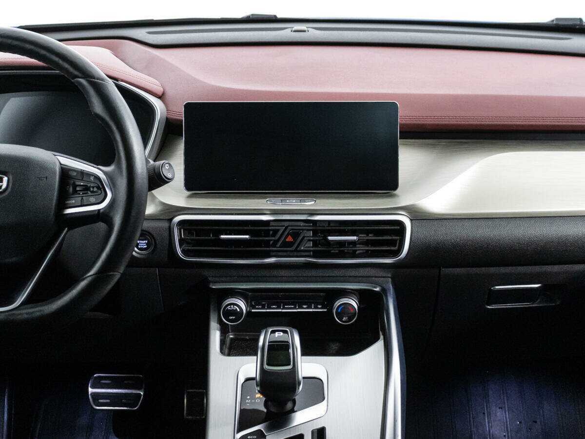 Geely Coolray с пробегом — 2022 год. Фото: #13