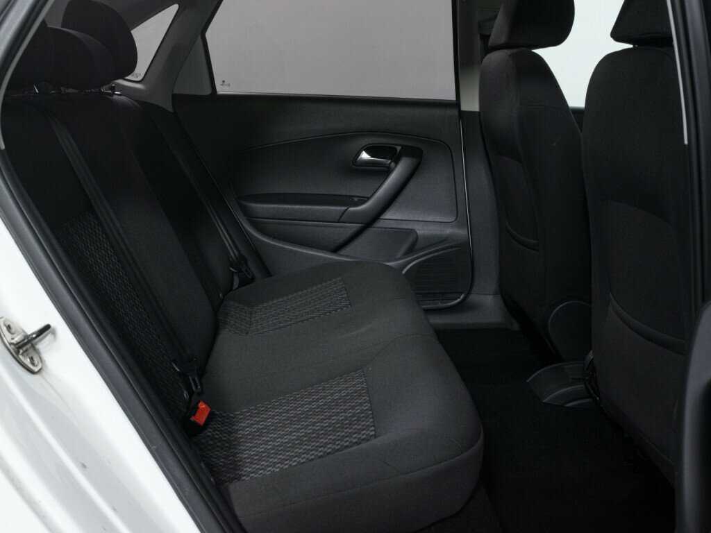 Volkswagen Polo с пробегом — 2019 год. Фото: #9