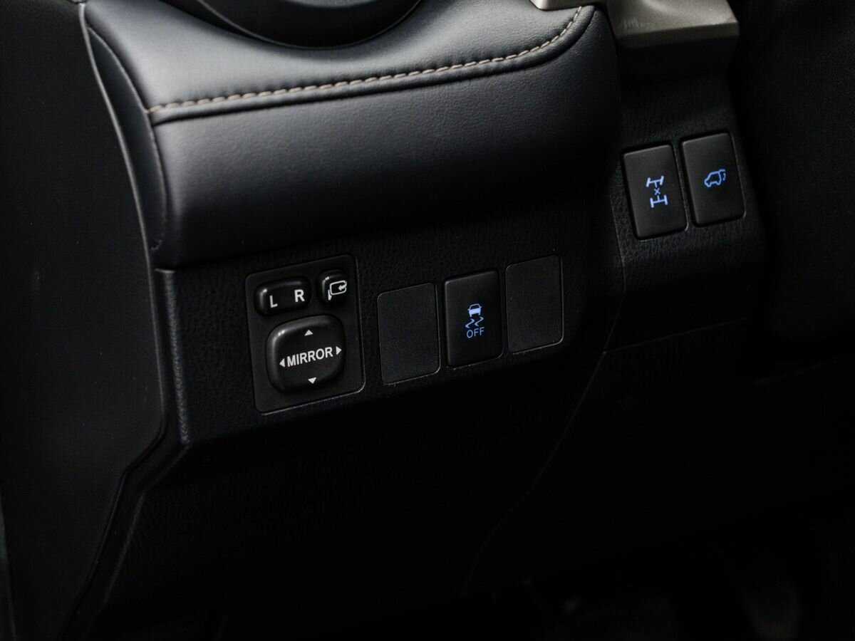 Toyota RAV4 с пробегом — 2013 год. Фото: #15