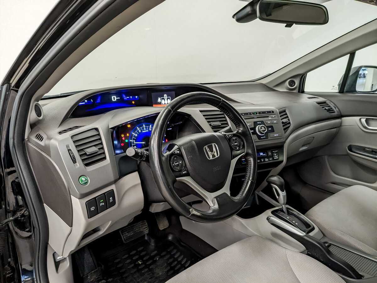 Honda Civic с пробегом — 2012 год. Фото: #15