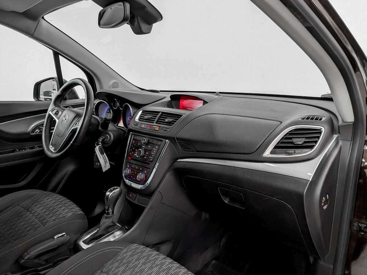 Opel Mokka с пробегом — 2014 год. Фото: #10