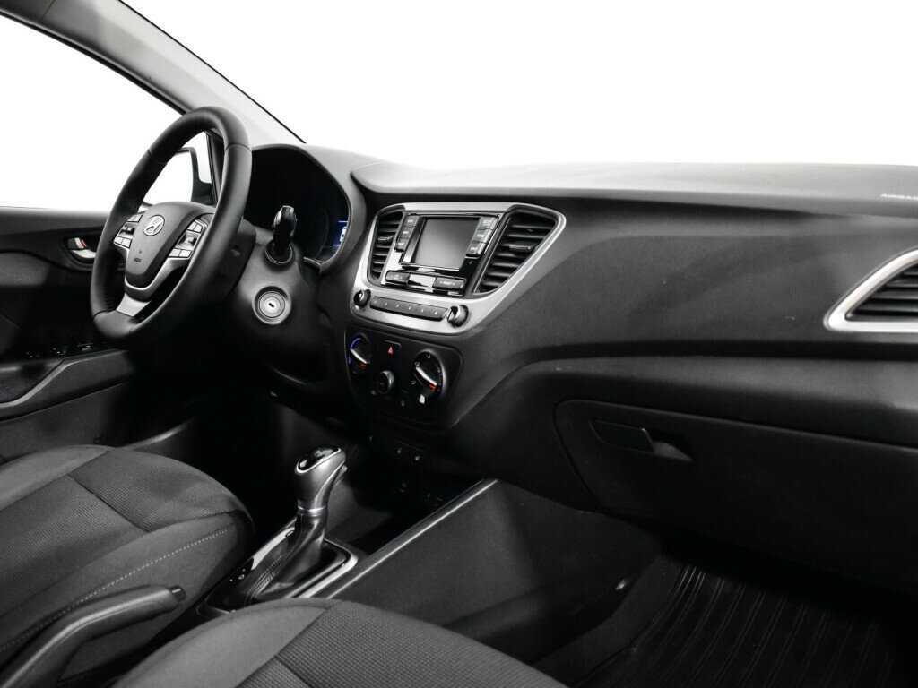 Hyundai Solaris с пробегом — 2017 год. Фото: #8