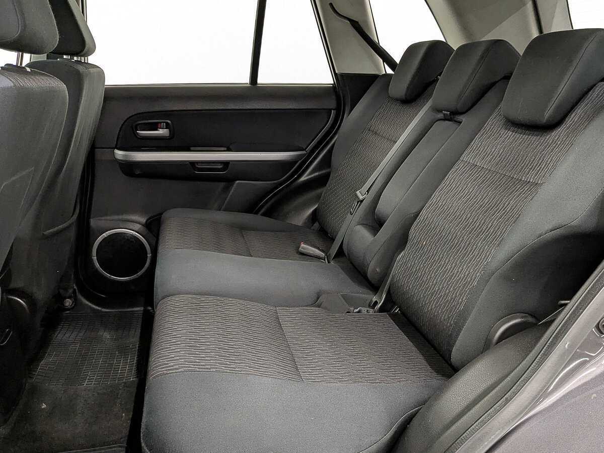 Suzuki Grand Vitara с пробегом — 2013 год. Фото: #17