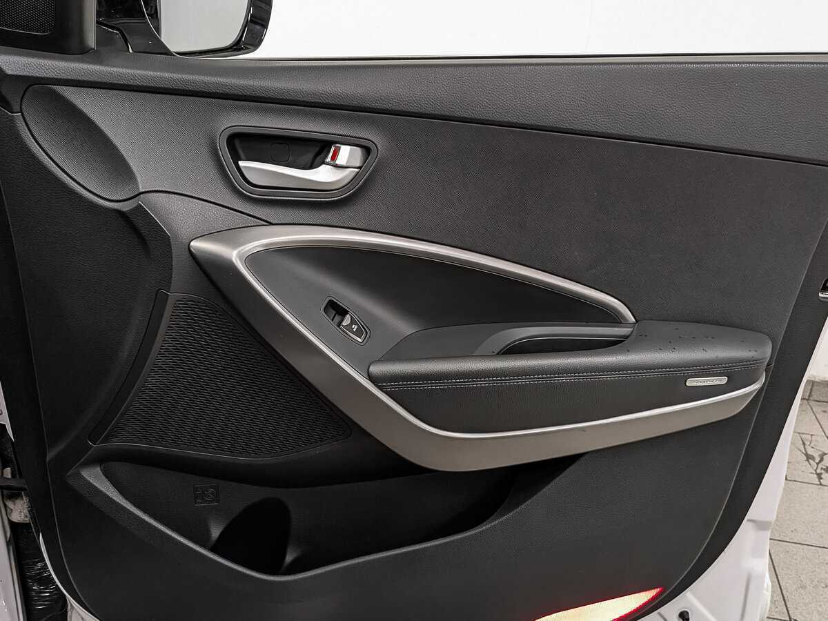 Hyundai Santa Fe с пробегом — 2014 год. Фото: #24