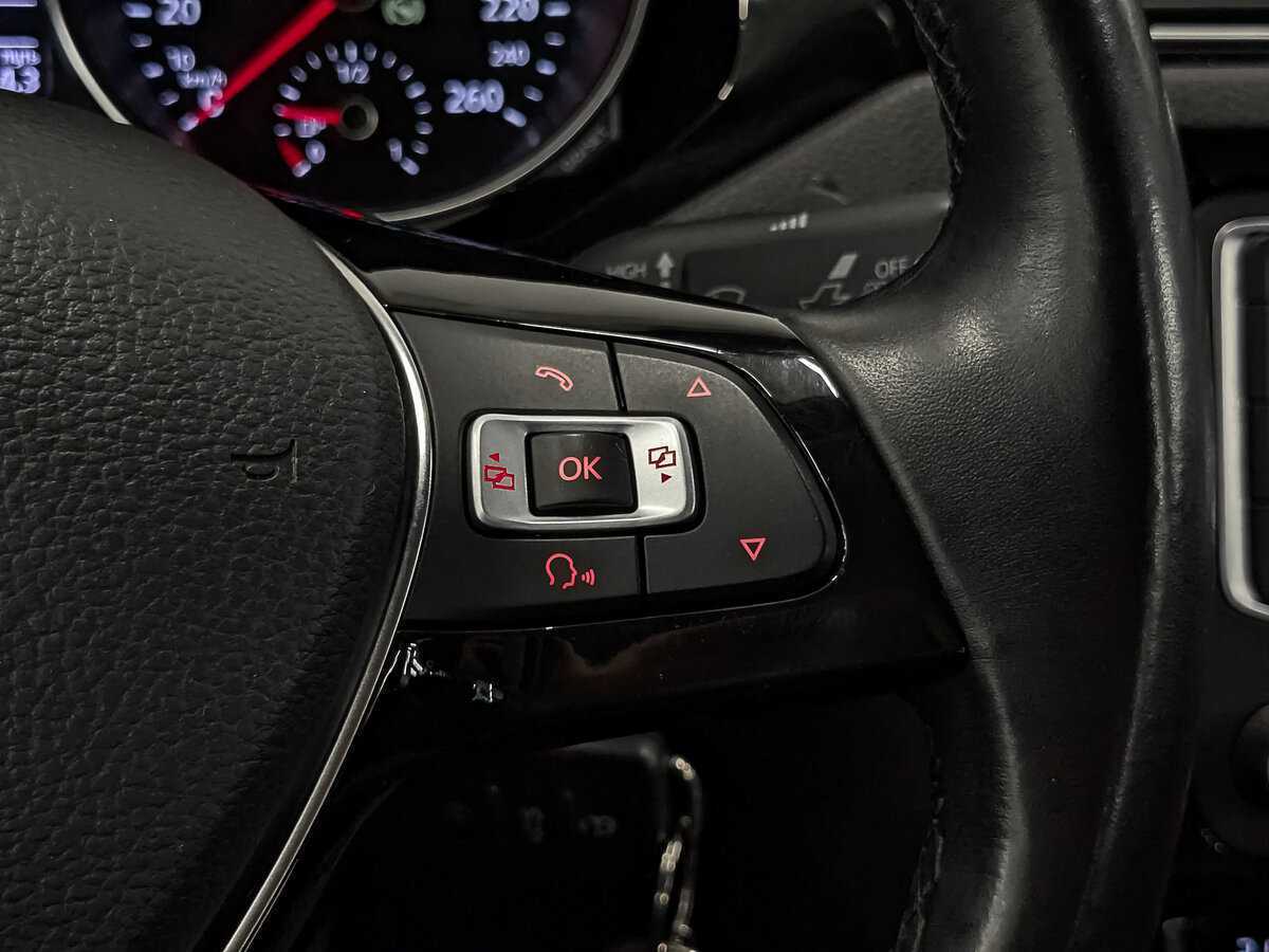 Volkswagen Jetta с пробегом — 2016 год. Фото: #27