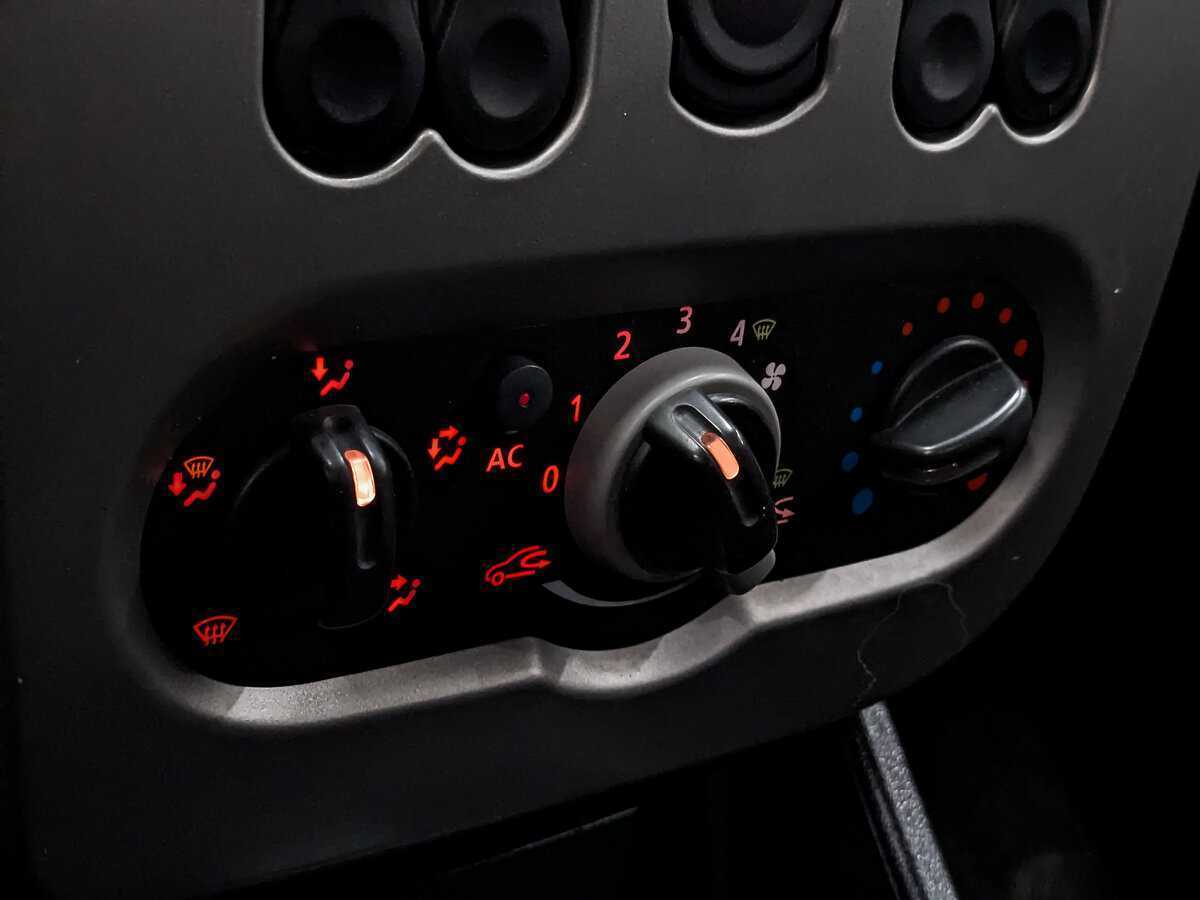 Купить Рено Сандеро, 2012, 63 194 км.. Фото: #20