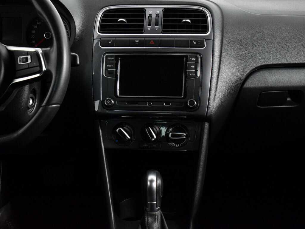 Volkswagen Polo с пробегом — 2019 год. Фото: #12