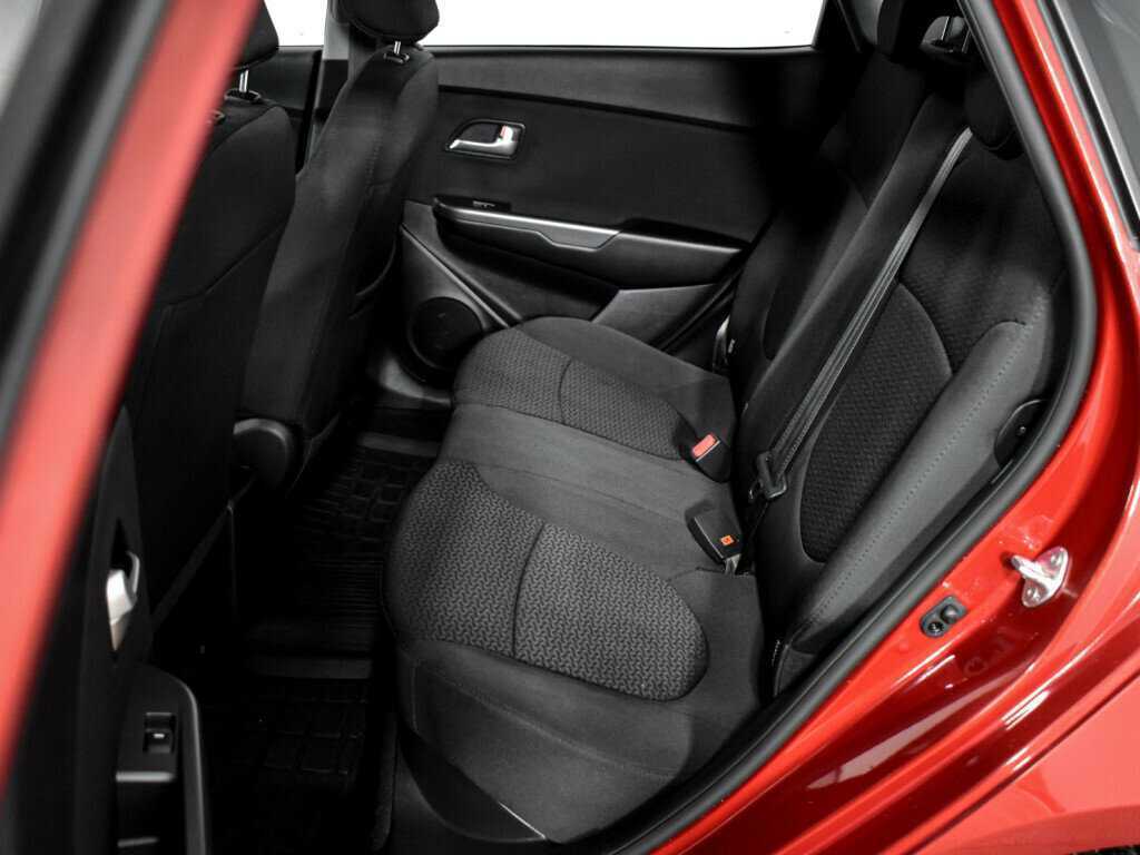 Kia Rio с пробегом — 2016 год. Фото: #14