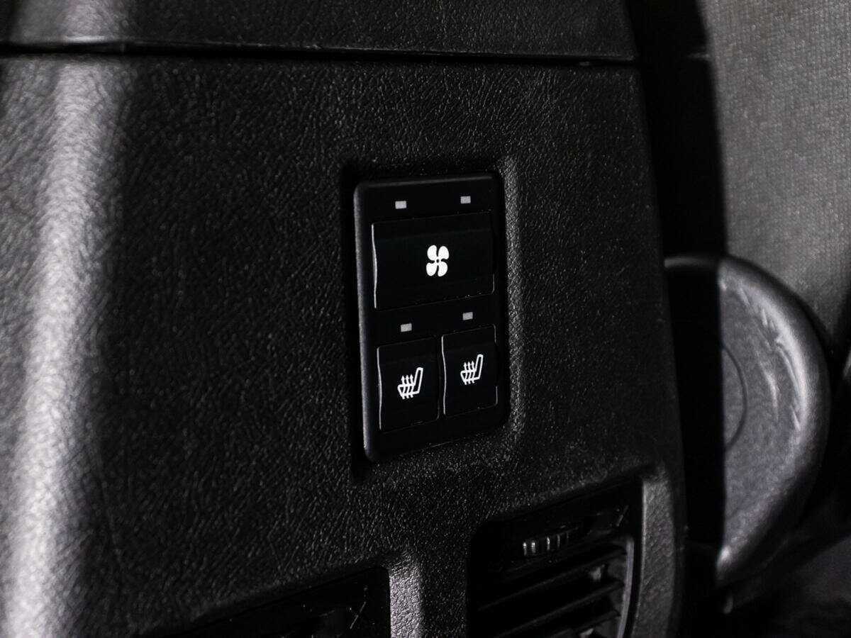 УАЗ Patriot с пробегом — 2015 год. Фото: #12