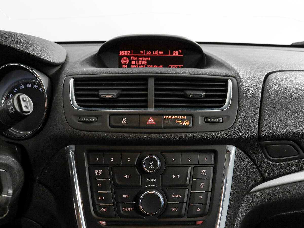 Opel Mokka с пробегом — 2012 год. Фото: #12