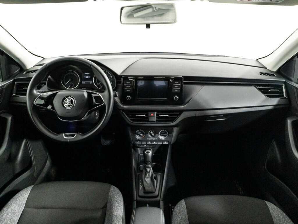 Skoda Rapid с пробегом — 2021 год. Фото: #11