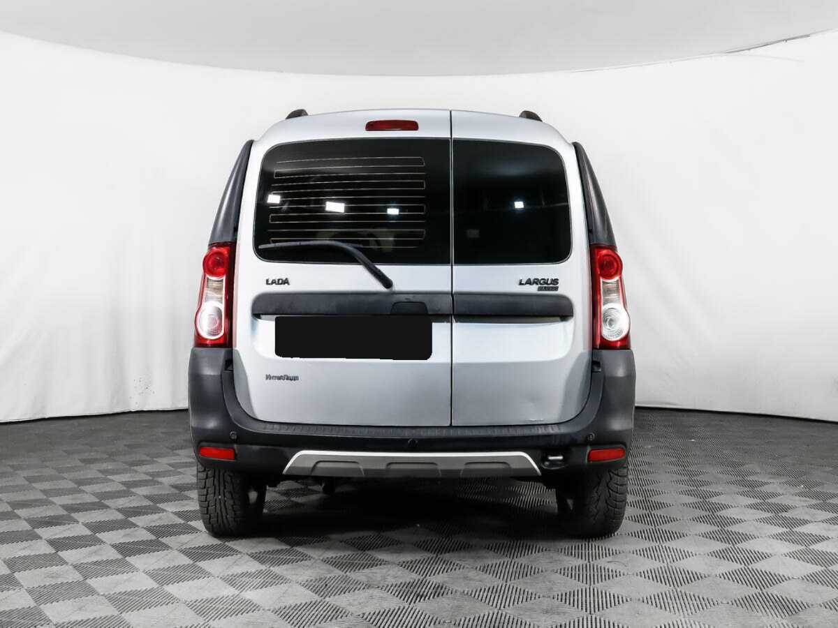 Lada (ВАЗ) Largus с пробегом — 2015 год. Фото: #5