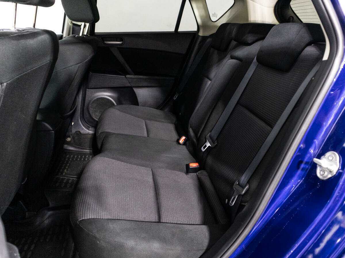 Mazda 3 с пробегом — 2012 год. Фото: #9