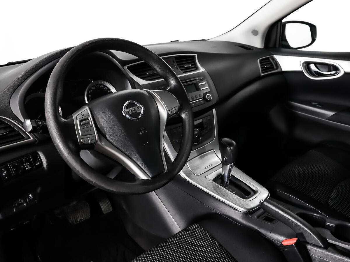 Nissan Sentra с пробегом — 2015 год. Фото: #8