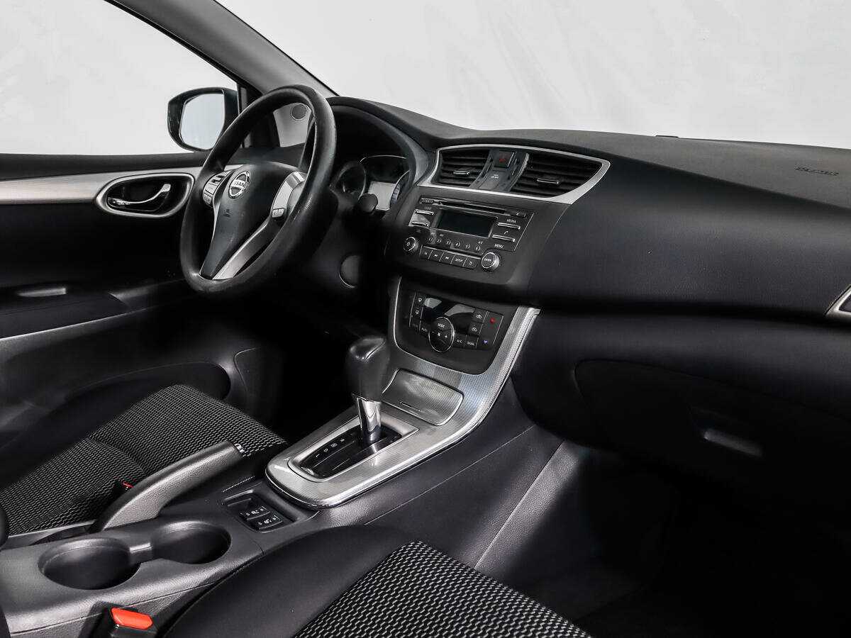 Nissan Sentra с пробегом — 2015 год. Фото: #11