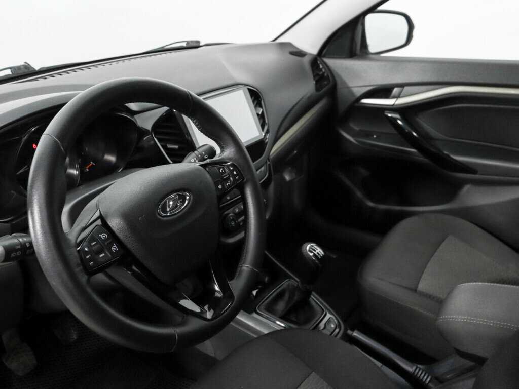 Lada (ВАЗ) Vesta с пробегом — 2018 год. Фото: #6