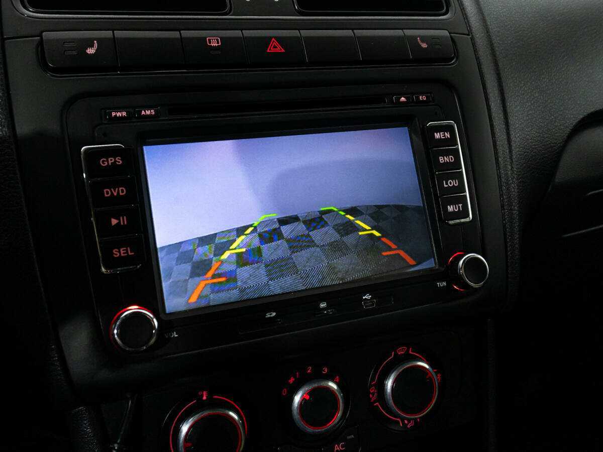 Volkswagen Polo с пробегом — 2013 год. Фото: #14