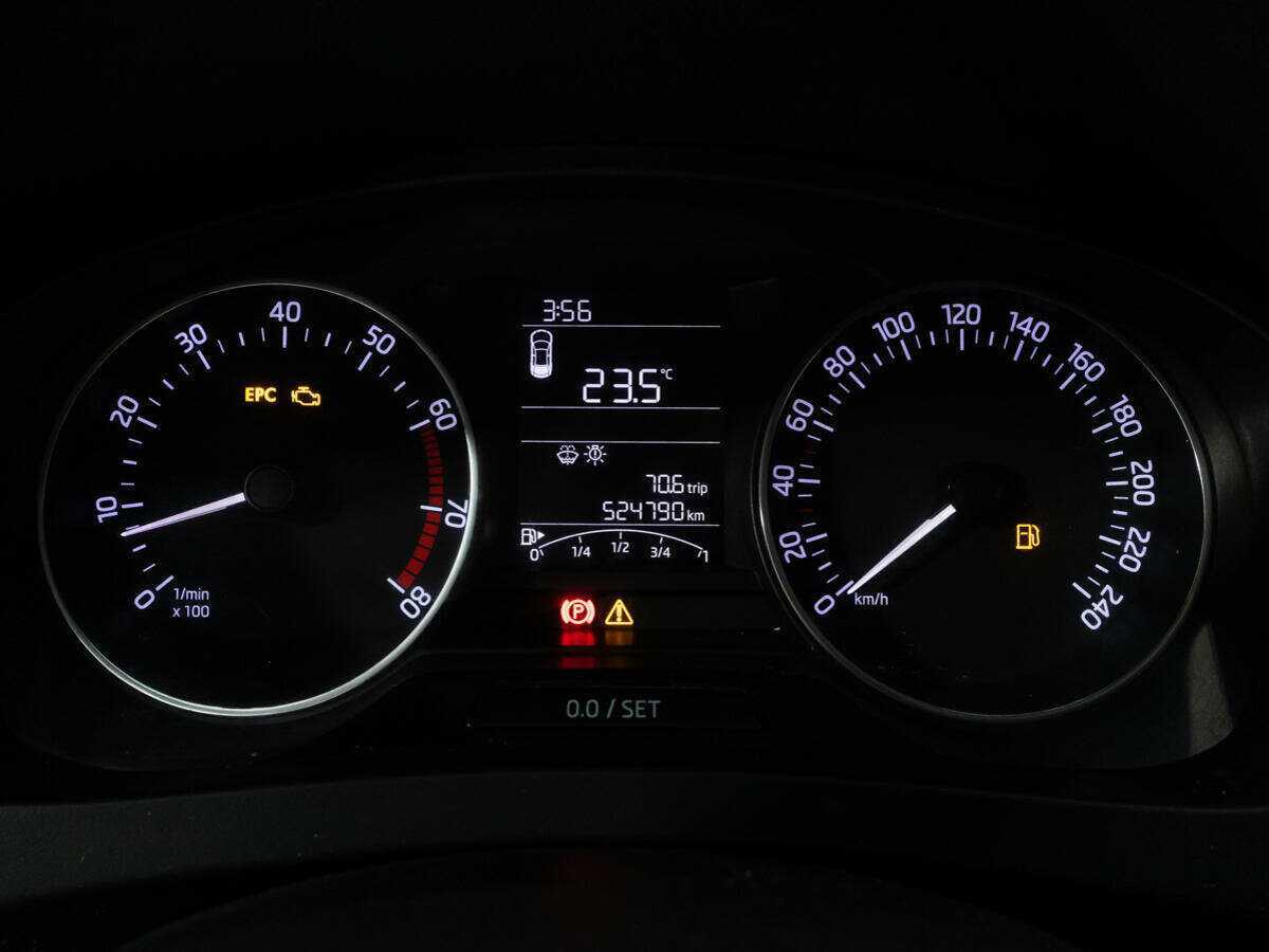 Skoda Rapid с пробегом — 2016 год. Фото: #7