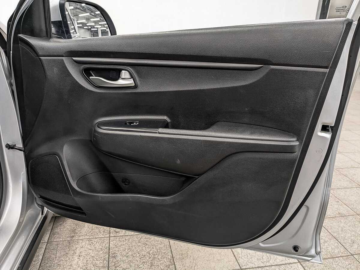 Kia Rio с пробегом — 2020 год. Фото: #24