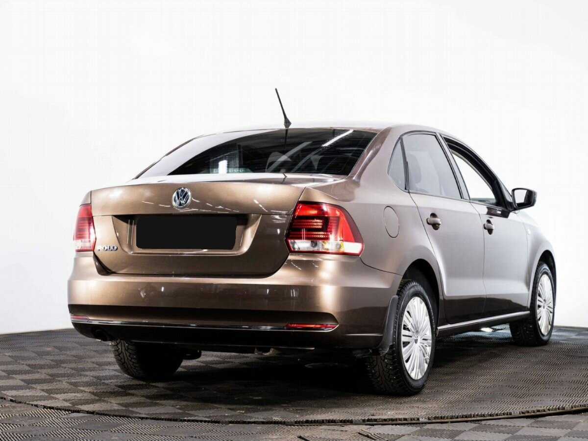 Volkswagen Polo с пробегом — 2016 год. Фото: #5