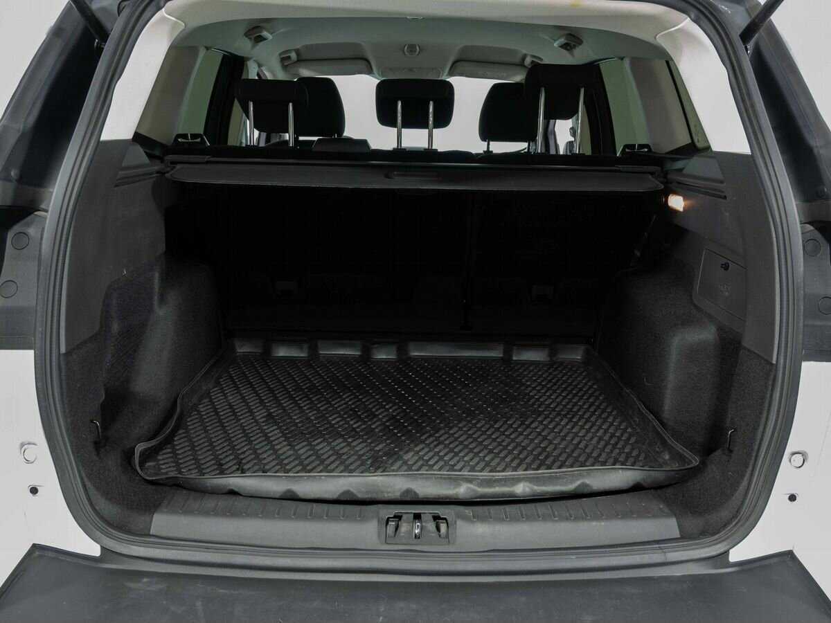 Ford Kuga с пробегом — 2017 год. Фото: #23