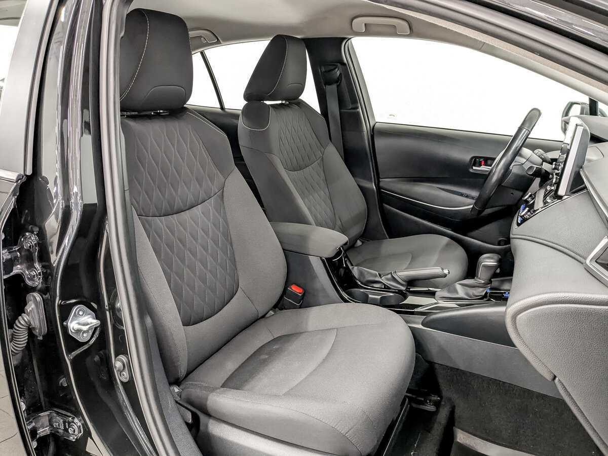 Toyota Corolla с пробегом — 2019 год. Фото: #20