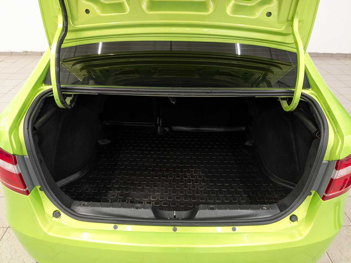 Lada (ВАЗ) Vesta с пробегом — 2016 год. Фото: #9