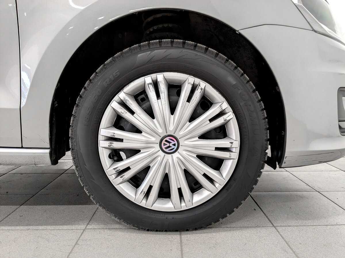 Volkswagen Polo с пробегом — 2018 год. Фото: #16